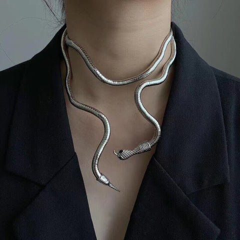 CANPEL Trendy Jewelry Snake Necklace Hot Selling Personality Design Soft Metal Necklace For Women Party Gift