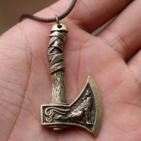 Vintage Viking Warrior Shield Axe Pendant Necklace for Men Slavic Compass Pendant Necklace Punk Rock Party Jewelry