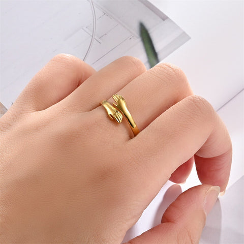 Yiwu Daicy 2023 European and American Fashion New Oil Pressure Love Embrace Smooth Face Ring